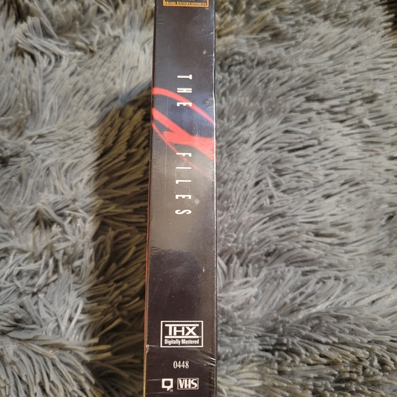 The X FILES VHS Movie (1998) - Picture 3 of 8